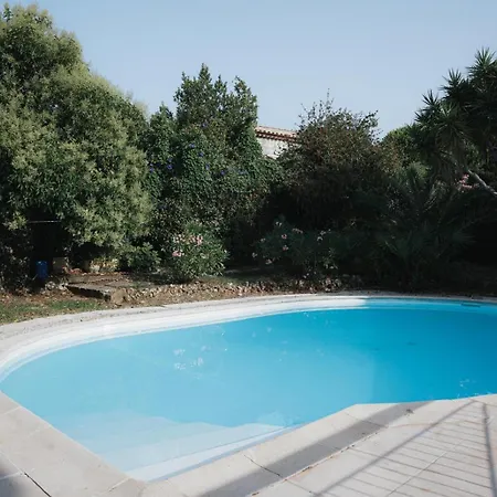 Pool And Garden אנטיב